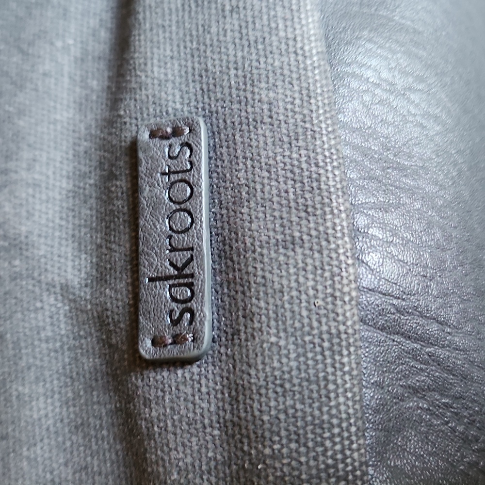 Sakroots Gray Crossbody Bag - Picture 12 of 16